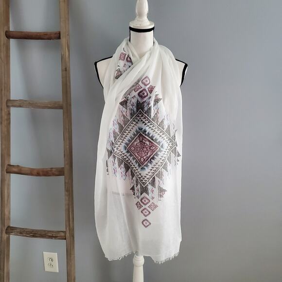 White Large Lightweight Aztec Pattern Fringe Hemmed Scarf - Picture 1 of 6